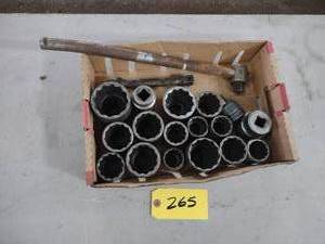 lot 265 image: 34 Socket Set...
