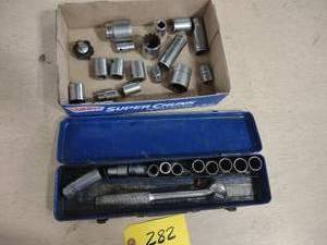 lot 282 image: 12 Sockets & Ratchet...