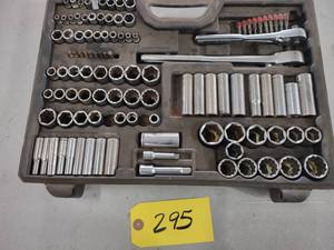 lot 295 image: 38-12 Socket Set...