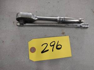 lot 296 image: Snap-On 38 Ratchet & Extension...