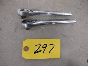 lot 297 image: (2) Craftsman 38 Ratchets...