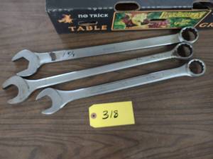 lot 318 image: Jumbo Wrenches, 1 716, 1 12, 1 5...