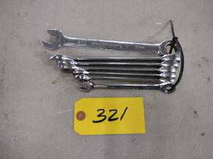 lot 321 image: Gear Wrench Ratchet Wrenches, 10-19...