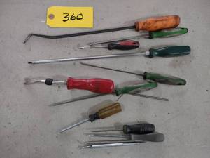 lot 360 image: Picks & Specialty Tools...