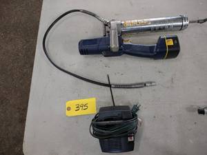 lot 395 image: Lincoln 12 Volt Grease Gun, Works...