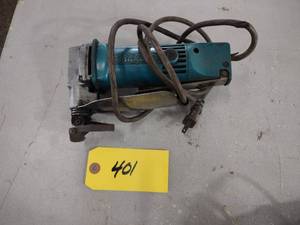 lot 401 image: Makita Nibbler...