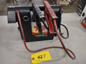 lot 427 image: 12 Volt Booster Pac, Works...