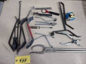 lot 433 image: H.D. Truck Brake Tools...