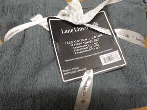 lot 32 image: 10 piece Lane Linen grey towel set