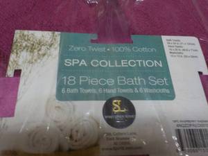 lot 35 image: 18 piece Spa Collection bath towel set