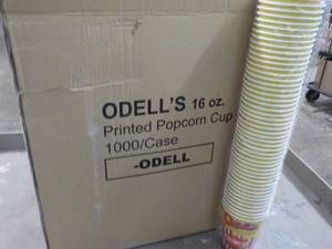 lot 152 image: 1000 ODells 16 oz. popcorn cups