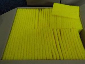 lot 170 image: 60 3x5 cleaning pads.