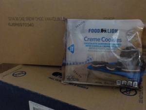 lot 297 image: Food Lion Crme Cookies