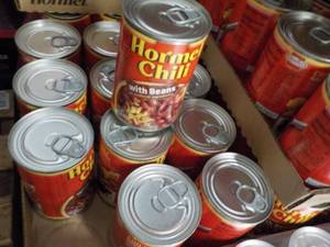 lot 356 image: Hormel Chili with beans