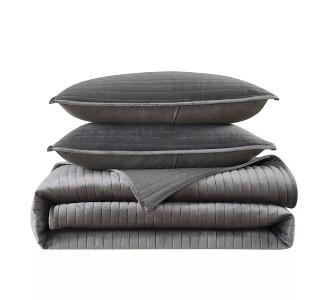 lot 380 image: Members Mark Velvet Quilt Set - King Size - Zinc