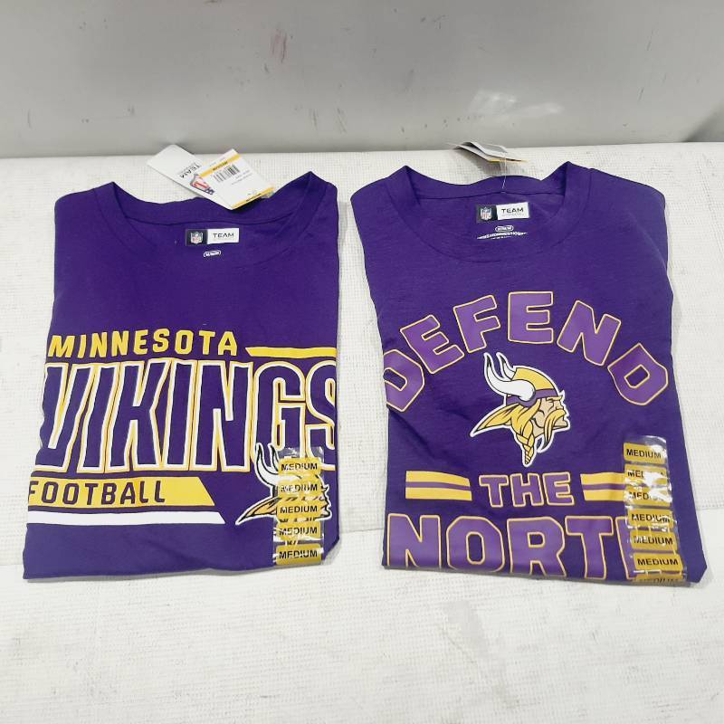 lot 431 image: NEW Pair of MENS Short Sleeve Minnesota Vikings T-Shirts - Purple - MEDIUM