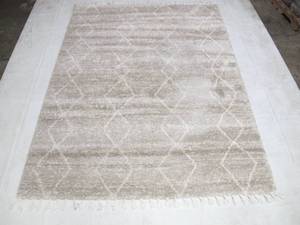 lot 174 image: Zurich Shag Rug Collection - Light Brown - Rug Size  6 ft. 6 in. x 9 ft. 6 in.