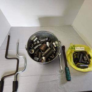 Bucket 12 Metric Sockets