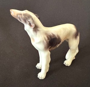 lot 67 image: Dahl Jensen Borzoi Porcelain Figurine No. 1143