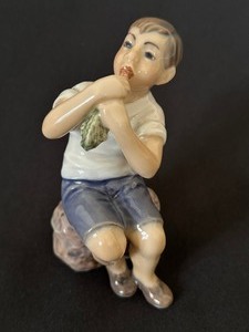 lot 61 image: Jens Peter Dahl Jensen #1228 Boy Eating Carrot
