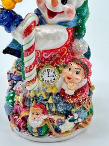 lot 87 image: Christopher Radko 2001 Frosty Gifts Galore Ornament