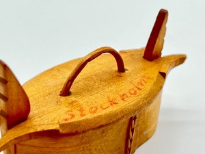 lot 26 image: Antique Miniature Swedish Tine Box