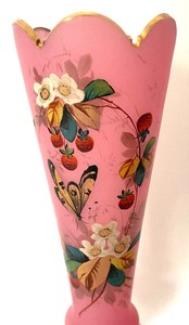 lot 200 image: Beautiful Antique Hand Painted Bristol Vase