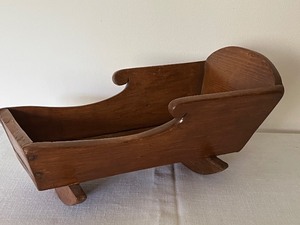 lot 235 image: Vintage Doll Cradle