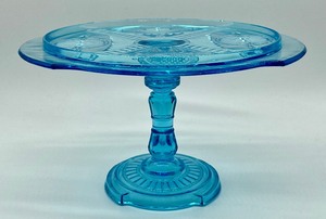 lot 227 image: Antique Blue Medallion Hearts and Spades Pedestal Cake Plate