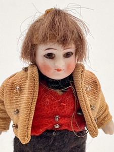 lot 139 image: Antique Miniature Doll Figurine