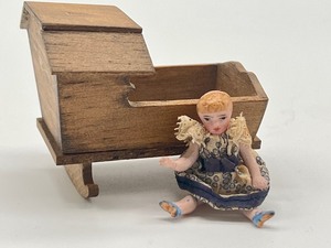 lot 140 image: Vintage Dollhouse Miniature Cradle and Doll