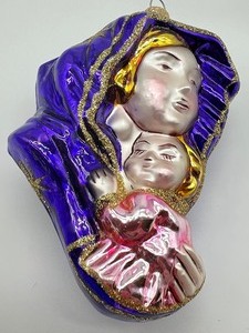 lot 154 image: Vintage Polonaise Ornament Madonna with Child