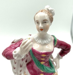 lot 239 image: Chelsea Figurines by Spode