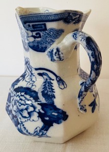lot 222 image: Vintage Masons Ironstone Pitcher