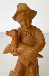 lot 261 image: Pair of Italian Carved Wood Figurines