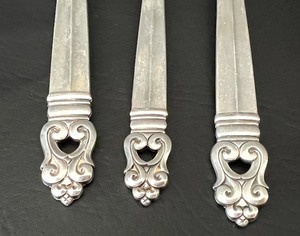 lot 12B image: Three International Sterling Royal Serving Utensils