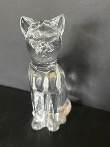 lot 267 image: Hadeland Clear Crystal Cat Figurine
