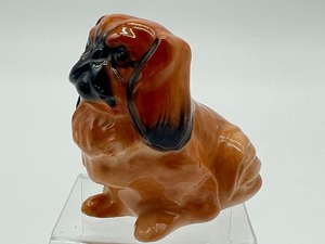 lot 290 image: Royal Doulton Miniature Pekinese Dog Figurine