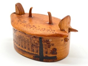 lot 283 image: Antique Miniature Swedish Tine Box