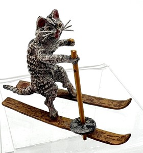 lot 276 image: Antique Austrian Vienna Bronze Cat Figurine with Skis