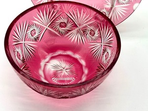 lot 44 image: Antique Queen Anna Cranberry Foyer Bowl and Underplate