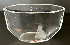 lot 166 image: Orrefors Wish to the Moon Crystal Etched Vase