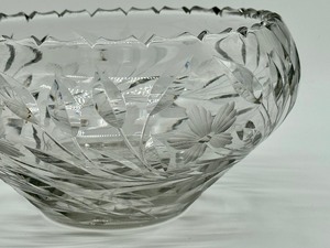 lot 172 image: Beautiful Large Vintage Crystal Bowl