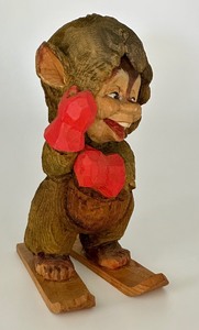 lot 175 image: Vintage Wooden Carved Norwegian Figurine