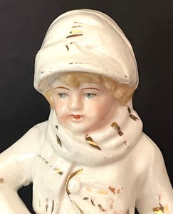 lot 386 image: Vintage Victorian Porcelain Figurine