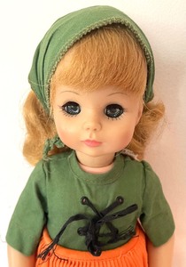 lot 390 image: Vintage Madame Alexander Cinderella Doll