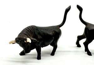 lot 396 image: Pair of Antique Bronze Bull Figurines