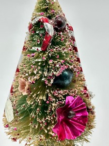 lot 352 image: Miniature Antique Christmas Tree