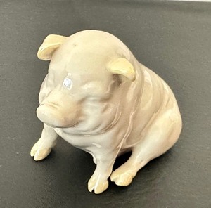 lot 361 image: Vintage Belleek Pig Figurine