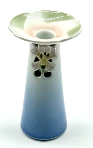 lot 376 image: Vintage Bing and Grndahl Art Nouveau Iris Vase No. 6207